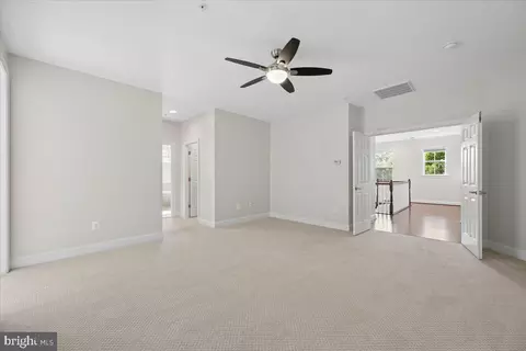 Entry Way - 19902 Stearns Ct, Poolesville, MD 20837 photo 14 of 20