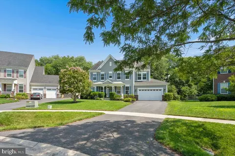 Exterior - 19902 Stearns Ct, Poolesville, MD 20837 photo 19 of 25