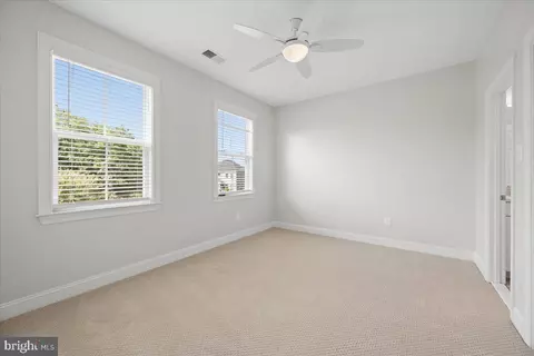 Bedroom - 19902 Stearns Ct, Poolesville, MD 20837 photo 5 of 7