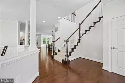 Entry Way - 19902 Stearns Ct, Poolesville, MD 20837 photo 2 of 20