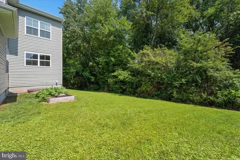 Exterior - 19902 Stearns Ct, Poolesville, MD 20837 photo 10 of 25