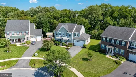 View/Area - 19902 Stearns Ct, Poolesville, MD 20837 photo 2 of 15