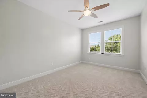 Bedroom - 19902 Stearns Ct, Poolesville, MD 20837 photo 6 of 7