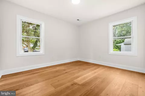 Bedroom - 703 Northwest Dr, Silver Spring, MD 20901 photo 5 of 8