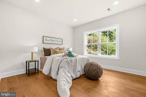 Bedroom - 703 Northwest Dr, Silver Spring, MD 20901 photo 1 of 8