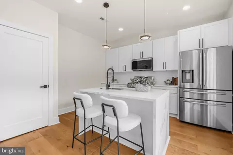 Kitchen - 703 Northwest Dr, Silver Spring, MD 20901 photo 2 of 4