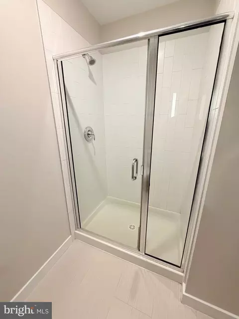 Bath - 1320 Fenwick Ln #309, Silver Spring, MD 20910 photo 1 of 2