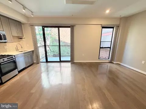 Living - 1320 Fenwick Ln #309, Silver Spring, MD 20910 photo 1 of 4