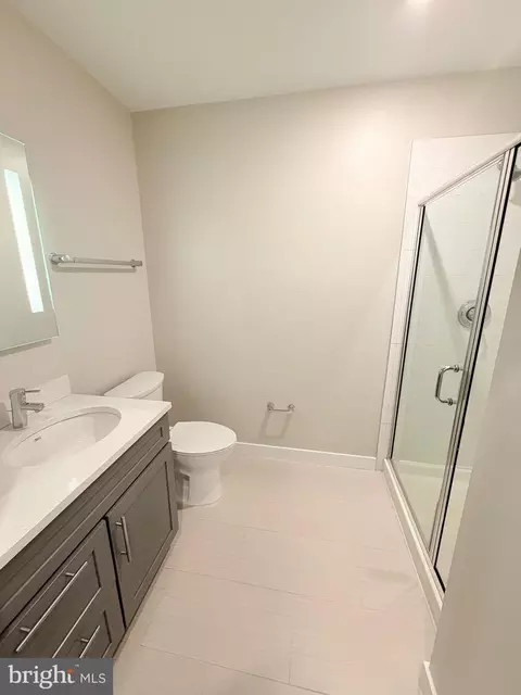Bath - 1320 Fenwick Ln #309, Silver Spring, MD 20910 photo 2 of 2