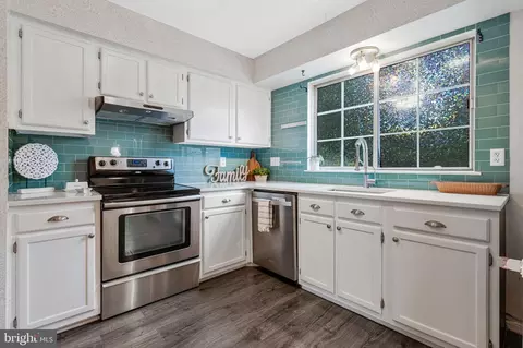 Kitchen - 14955 Carriage Square Dr, Silver Spring, MD 20906 photo 3 of 3