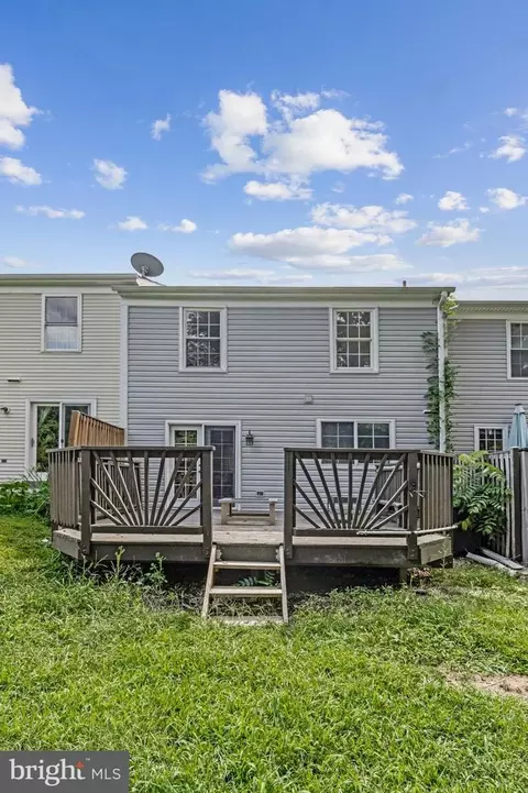 Exterior - 14955 Carriage Square Dr, Silver Spring, MD 20906 photo 7 of 9