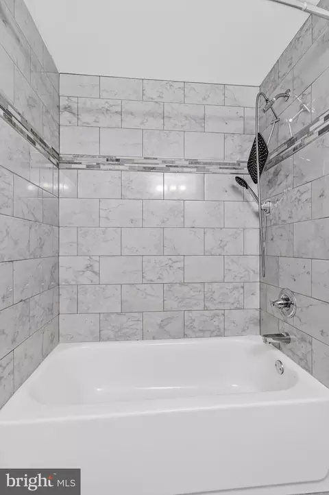 Bath - 14955 Carriage Square Dr, Silver Spring, MD 20906 photo 5 of 7