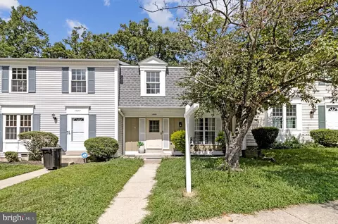 Exterior - 14955 Carriage Square Dr, Silver Spring, MD 20906 photo 5 of 9