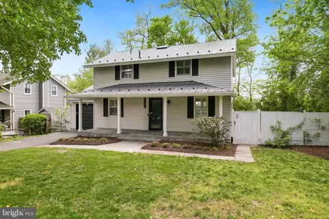 Exterior - 9406 Hale Pl, Silver Spring, MD 20910 photo 3 of 11
