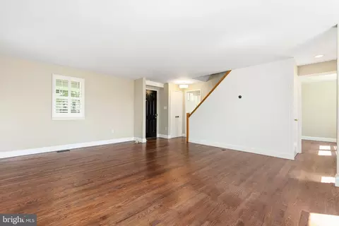 Living - 9406 Hale Pl, Silver Spring, MD 20910 photo 2 of 6