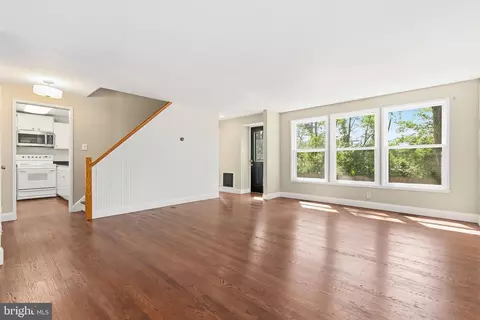 Living - 9406 Hale Pl, Silver Spring, MD 20910 photo 4 of 6