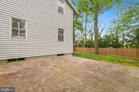 Exterior - 9406 Hale Pl, Silver Spring, MD 20910 photo 6 of 11