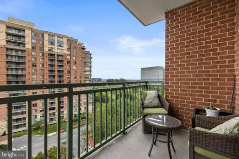 11700 Old Georgetown Rd #806, North Bethesda, MD 20852