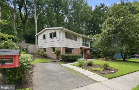 3918 Wexford Dr, Kensington, MD 20895
