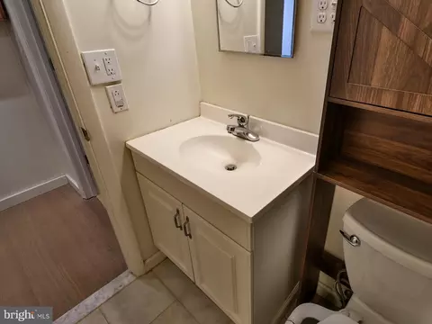 Bath - 14403 Long Green Dr, Silver Spring, MD 20906 photo 4 of 4