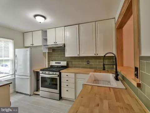 Kitchen - 14403 Long Green Dr, Silver Spring, MD 20906 photo 2 of 4