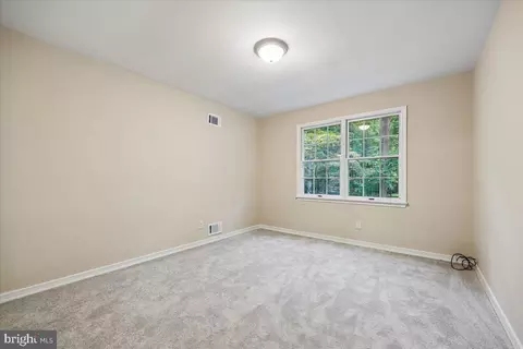 Bedroom - 13900 Leibig Rd, Silver Spring, MD 20904 photo 4 of 6