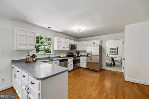 Kitchen - 13900 Leibig Rd, Silver Spring, MD 20904 photo 3 of 4