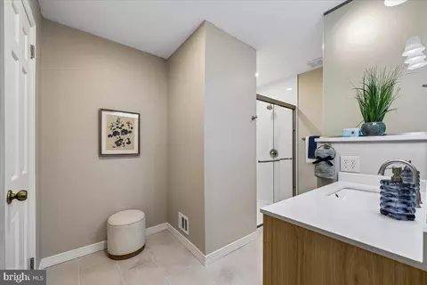 Entry Way - 13900 Leibig Rd, Silver Spring, MD 20904 photo 4 of 4