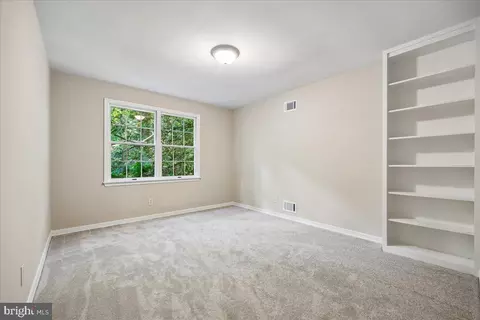 Bedroom - 13900 Leibig Rd, Silver Spring, MD 20904 photo 5 of 6
