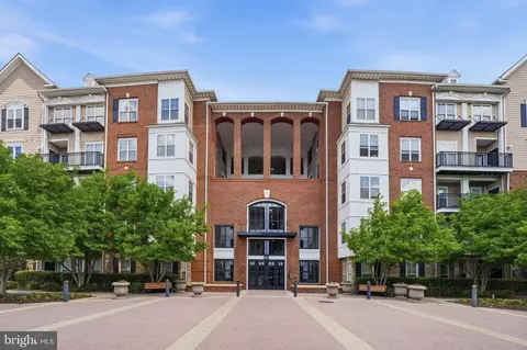 501 Hungerford Dr #265, Rockville, MD 20850