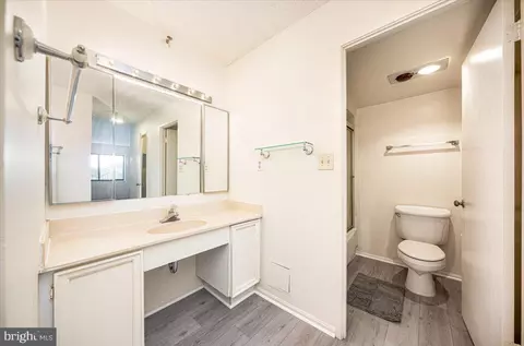 Bath - 15101 Interlachen Dr #1-807, Silver Spring, MD 20906 photo 3 of 5