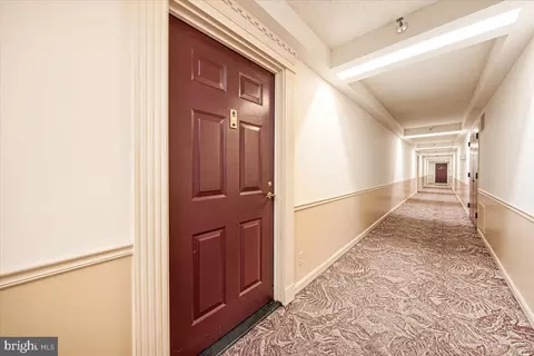 Entry Way - 15101 Interlachen Dr #1-807, Silver Spring, MD 20906 photo 4 of 7
