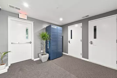 Entry Way - 700 Roeder Rd #203, Silver Spring, MD 20910 photo 4 of 4