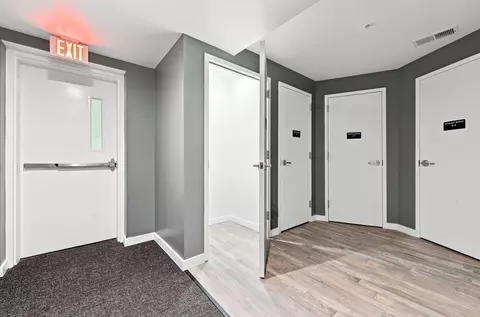 Entry Way - 700 Roeder Rd #203, Silver Spring, MD 20910 photo 3 of 4