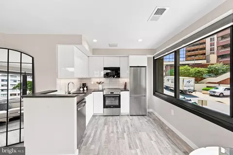 Kitchen - 700 Roeder Rd #203, Silver Spring, MD 20910 photo 2 of 4