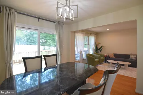 Dining - 14428 Jaystone Dr, Silver Spring, MD 20905 photo 3 of 5