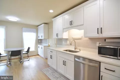 Kitchen - 14428 Jaystone Dr, Silver Spring, MD 20905 photo 2 of 3