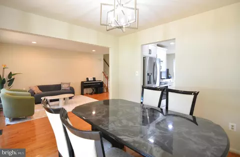 Dining - 14428 Jaystone Dr, Silver Spring, MD 20905 photo 4 of 5