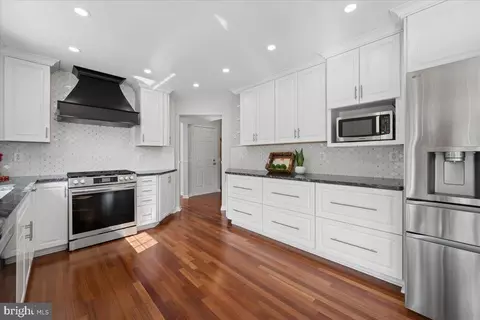 Entry Way - 17225 General Custer Way, Poolesville, MD 20837 photo 5 of 13