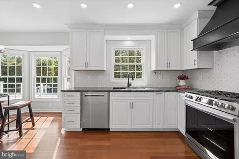Kitchen - 17225 General Custer Way, Poolesville, MD 20837 photo 1 of 6
