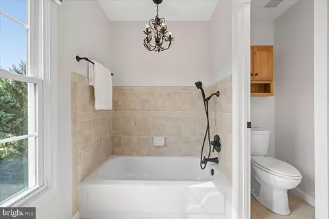 Bath - 17225 General Custer Way, Poolesville, MD 20837 photo 4 of 7