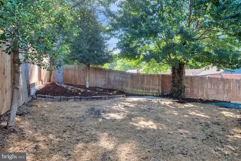 Exterior - 12805 Hathaway Dr, Silver Spring, MD 20906 photo 5 of 11