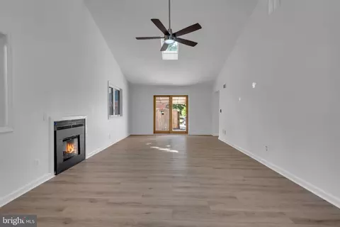 Living - 12805 Hathaway Dr, Silver Spring, MD 20906 photo 4 of 4
