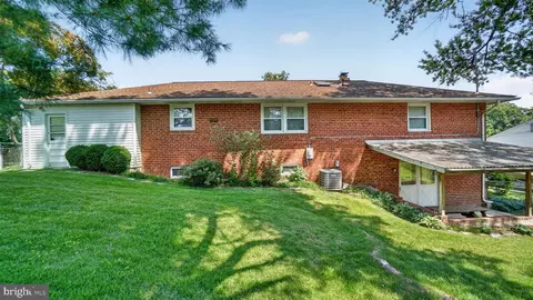 Exterior - 3131 Castleleigh Rd, Silver Spring, MD 20904 photo 6 of 6