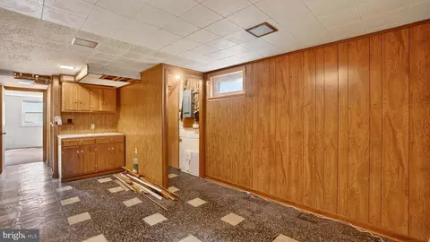 Entry Way - 3131 Castleleigh Rd, Silver Spring, MD 20904 photo 1 of 2