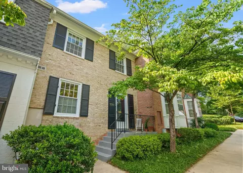 3581 Hamlet Pl, Chevy Chase, MD 20815