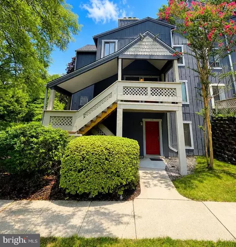 936 Windbrooke Dr #936-13, Gaithersburg, MD 20879