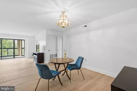 Dining - 15100 Interlachen Dr #4-822, Silver Spring, MD 20906 photo 2 of 2