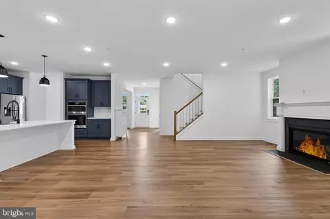 Entry Way - 15717 Tierra Dr, Silver Spring, MD 20906 photo 2 of 9