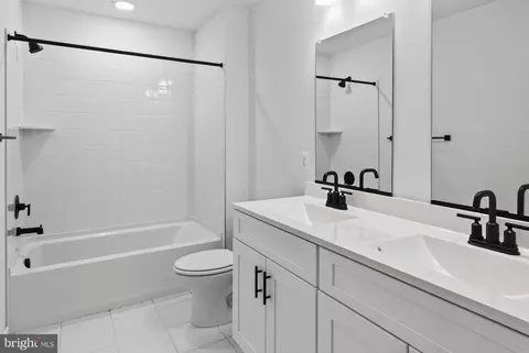 Entry Way - 15717 Tierra Dr, Silver Spring, MD 20906 photo 8 of 9